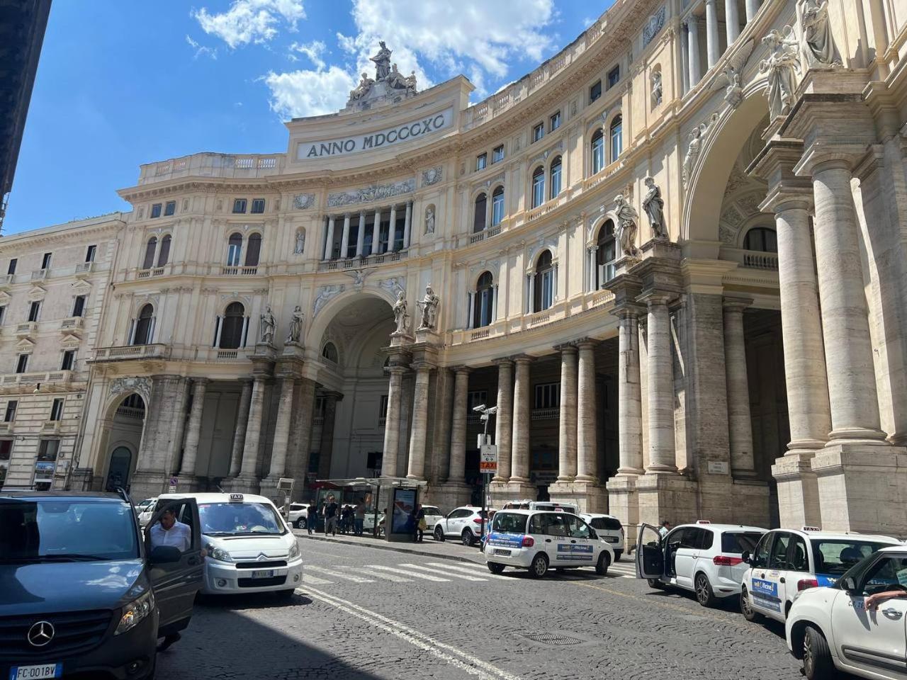 Casa Giulia Piazza Plebiscito Apartment Наполи Екстериор снимка