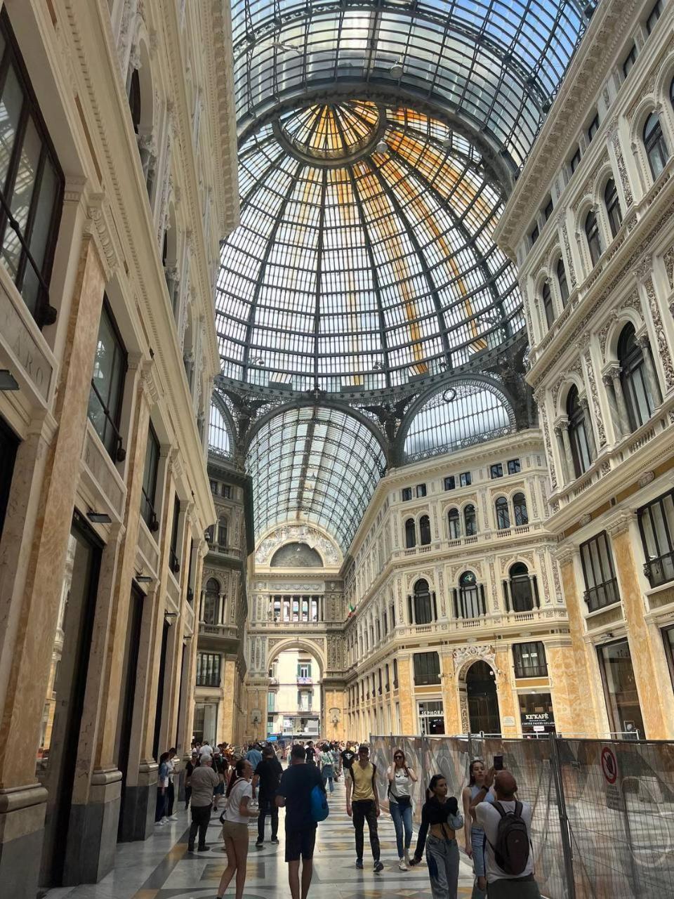 Casa Giulia Piazza Plebiscito Apartment Наполи Екстериор снимка