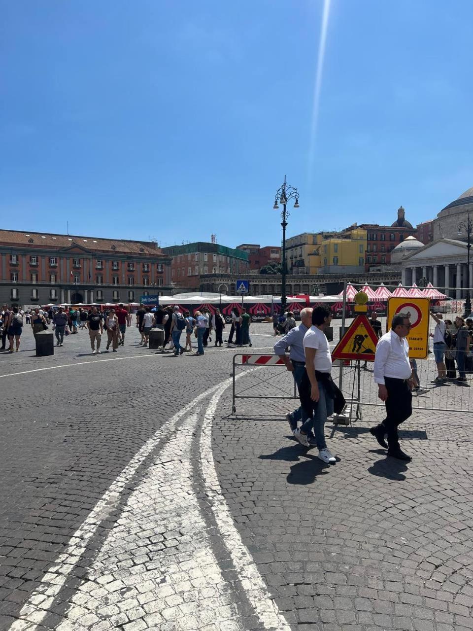 Casa Giulia Piazza Plebiscito Apartment Наполи Екстериор снимка